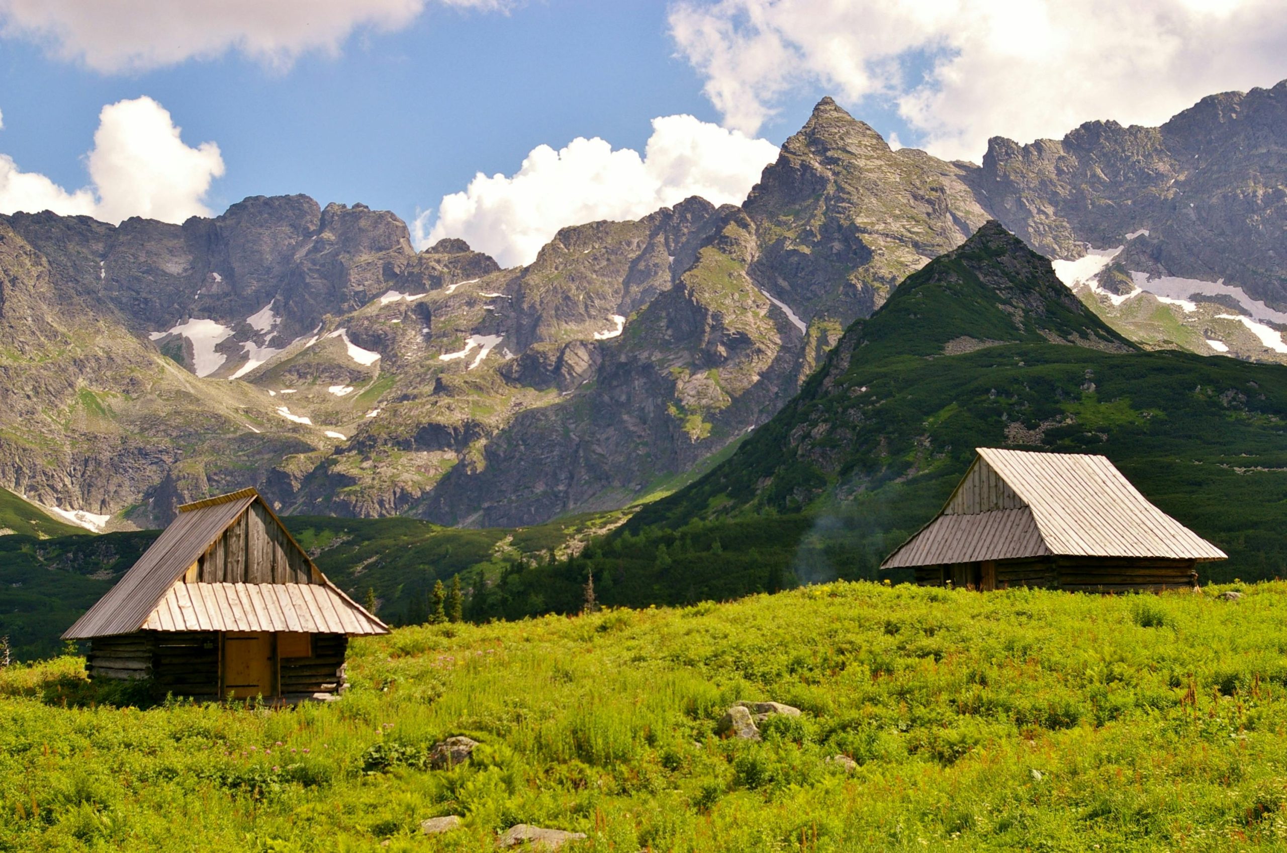 MOUNTAIN CABINS