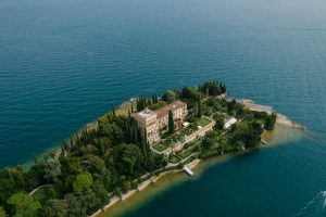 pexels-mikhail-nilov-8431188